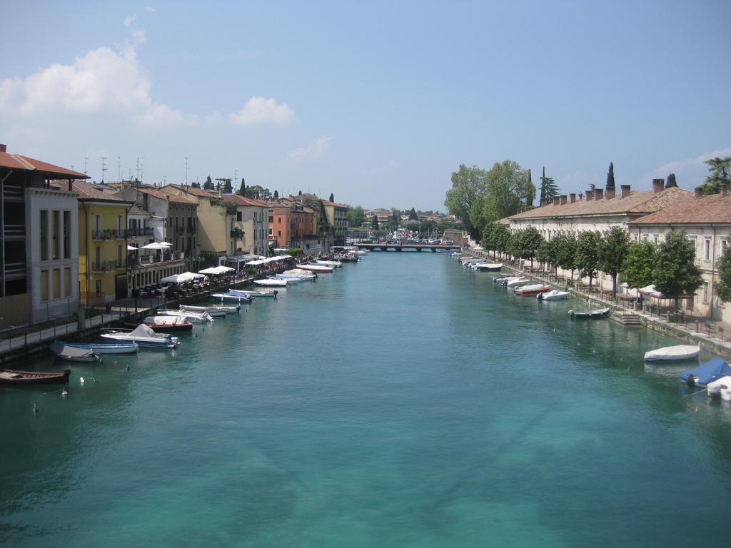 Acqua Verde Appartamenti Peschiera del Garda Exterior photo